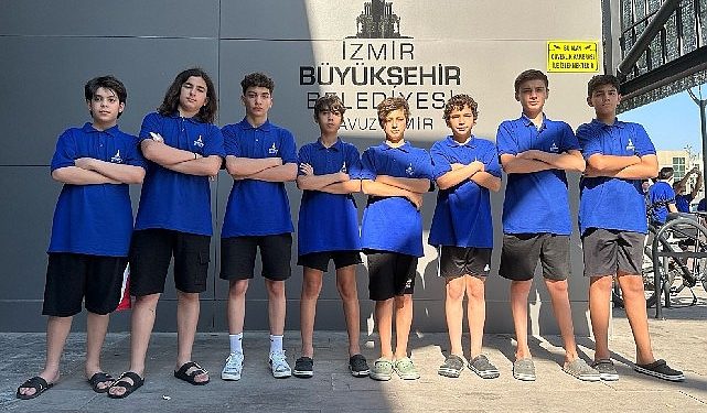 Su altında ikili kupa