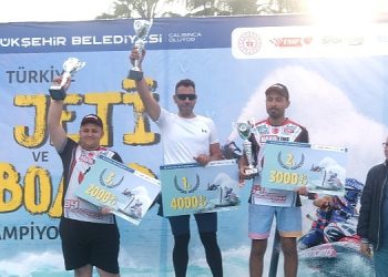 Su jeti ve Flyboard Şampiyonası nefesleri kesti