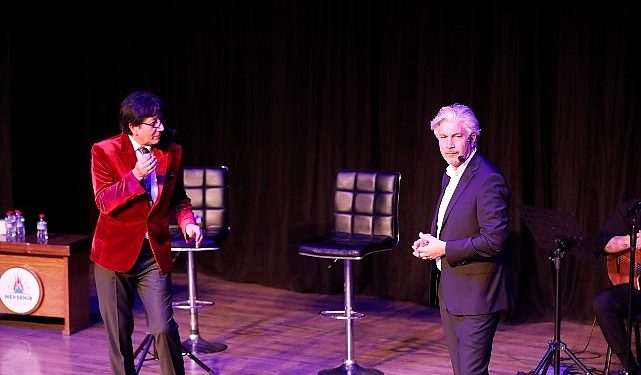 Süheyl ve Behzat Uygur kardeşler Nevşehirlileri kahkahaya boğdu