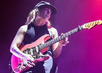 Tash Sultana Türkiye’de Birinci Kere PSM Loves Summer by %100 Müzik Kapsamında Müzikseverlerle Buluştu
