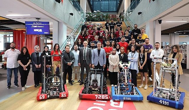 Teknopark İstanbul öncülüğünde Robocube Off-Season 2023 robot müsabakası gerçekleştirildi