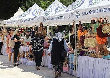 Toplumsal Hizmet Atölyeleri’nde Bayanlar Üretiyor, Büyükşehir Destekliyor
