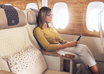 Tüm Emirates yolcuları artık uçuşları sırasında fiyatsız Wi-Fi ilişkisinden yararlanabiliyorlar