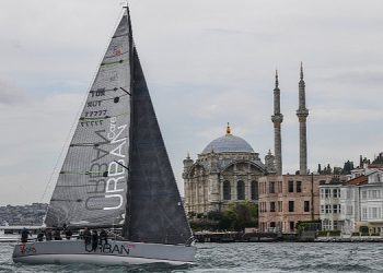 URBAN Deva Ailesi Yelken Ekibi ile Sporun Yanında