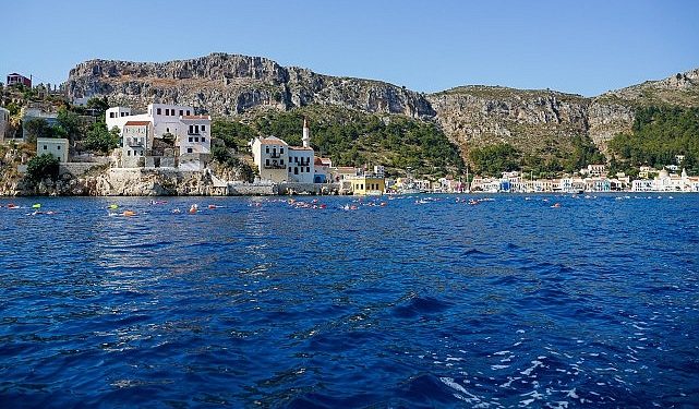 Yunanistan’dan Türkiye’ye 2 kıta ve 2 ülke ortasında düzenlenen dünyanın en hoş yüzme yarışı