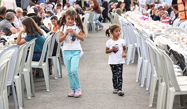 Zelzele bölgesinde kardeşlik buluşması