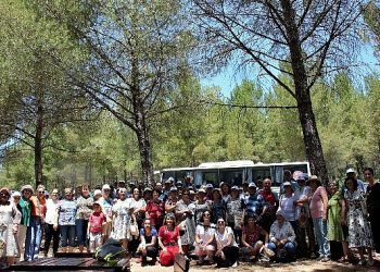 100 Yaş Konutu Üyeleri Piknikte Buluştu