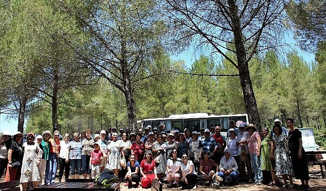 100 Yaş Konutu Üyeleri Piknikte Buluştu