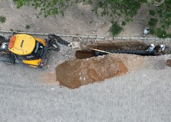 15 Temmuz Mahallesi Muhsin Yazıcıoğlu Bulvarı’nda yağmur suyu çizgisi için çalışmalar başladı