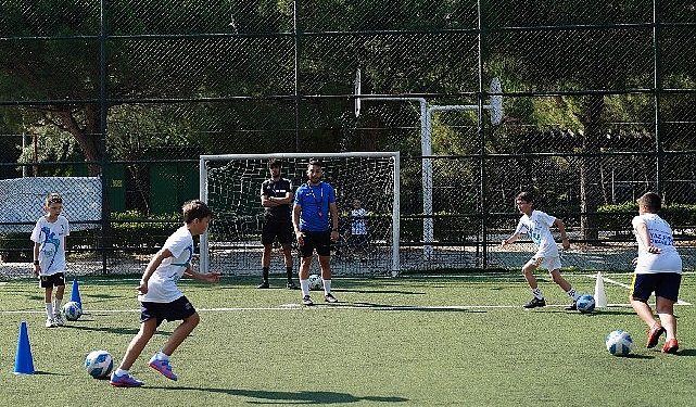 4 Binden fazla öğrenci yazı sporla geçiriyor