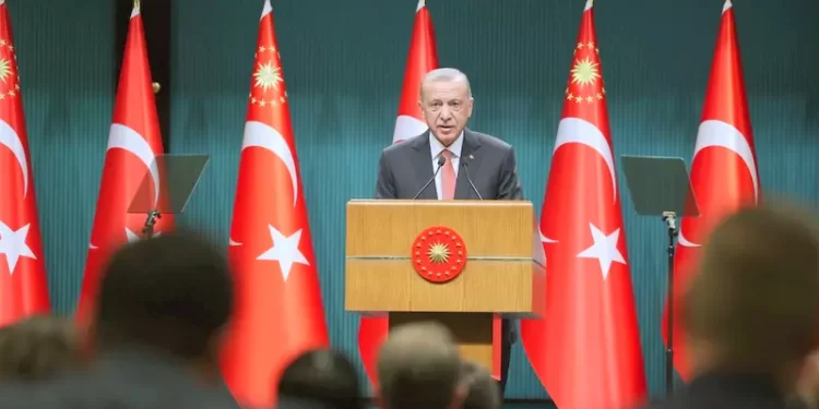 Cumhurbaşkanı Erdoğan: Memur ve emeklilerimize verdiğimiz sözleri yerine getireceğiz