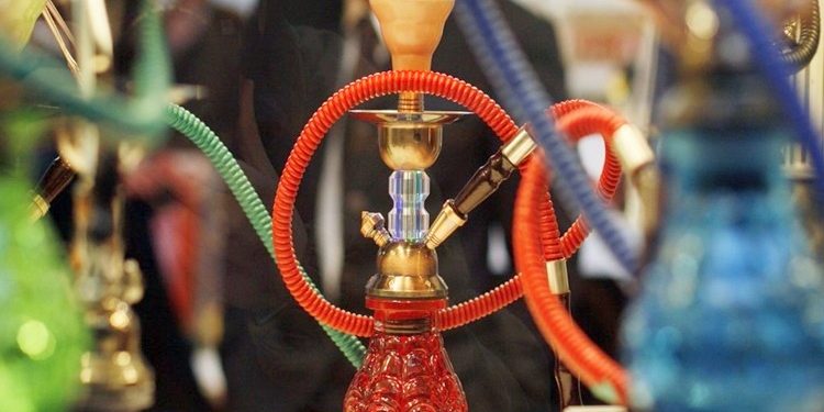 İstanbul’da bazı açık alanlarda nargile içilmesi yasaklandı