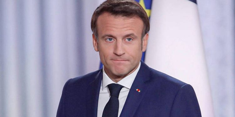 Macron Almanya ziyaretini erteledi