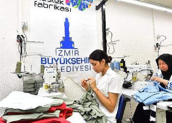 Altın İğne Projesi’yle bayanlar iş hayatına emin adım atıyor