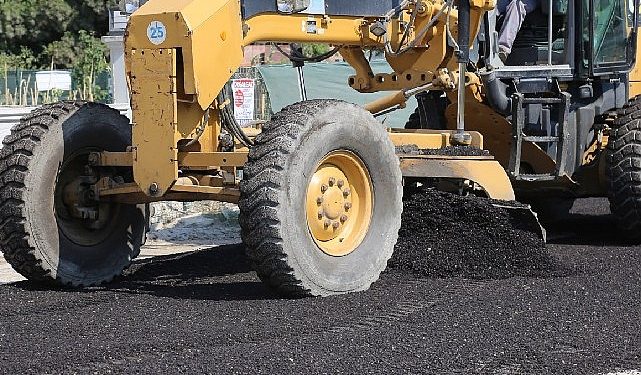 Altınkum’da asfalt çalışmalarına sürat verildi 