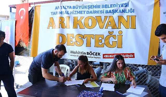 Antalya Büyükşehir’den üreticilere kovan takviyesi