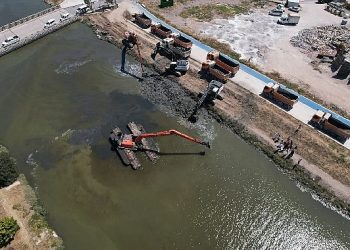 AOSB Deresi’nde paklık çalışmaları sürüyor
