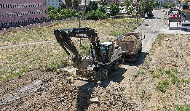 Aydın Büyükşehir Belediyesi Söke’de yol imal çalışmalarına devam ediyor