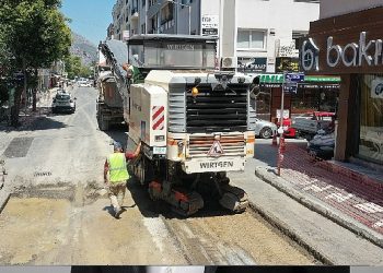 Aydın Büyükşehir Belediyesi Söke^’nin yollarını yeniliyor