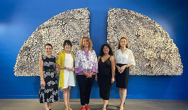 Azerbaycan’ın sanat koleksiyonu İzmirlilerle buluşacak