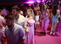 Barbie pembe dünyasının kapılarını görkemli bir gala ile açtı!
