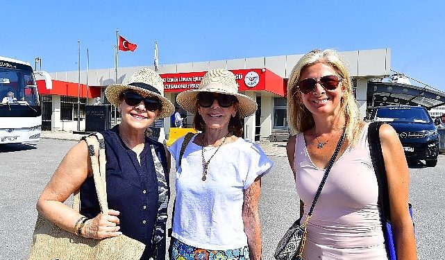 Bu yılın 10’uncu kruvaziyer gemisi de İzmir’e yanaştı