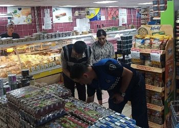 Büyükşehir Zabıtasından raf ve kasa fiyatı kontrolü