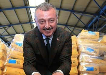 Büyükşehir’den tarlaları selden ziyan gören çiftçilere takviye