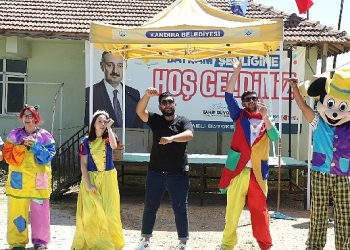 Büyükşehir’in bayram şenlikleri çocuk sesleriyle doldu taştı