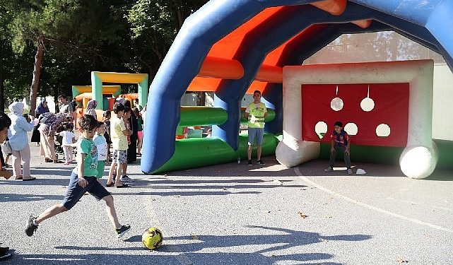 Büyükşehir’in sokak şenlikleri devam ediyor