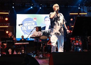 Cengiz Kurtoğlu, müzikleriyle Karamürsel’i salladı