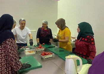 Çiğli’de Sağlıklı Atıştırmalıklar Üretimi için Eğitimler Tamamlandı