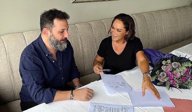 Çilek Konsept, Hülya Avşar ile kontratını yeniledi