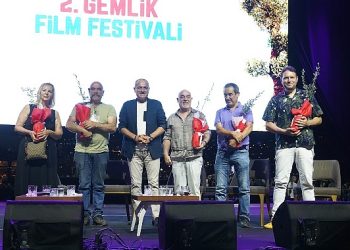 Dizi ve Sinema dünyasında bayanın yeri tartışıldı