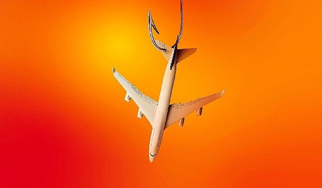 “Dolandırıcılar pak gezginlerin peşinde”