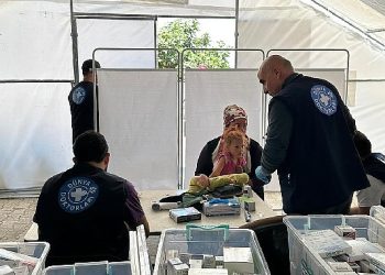 Dünya Hekimleri Tam Donanımlı Taşınabilir Sıhhat Hizmetleriyle Alanda Kıymetli Vazife Üstleniyor