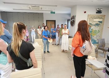 Efes Tarlası Ömür Köyü Dünyaya açılıyor 