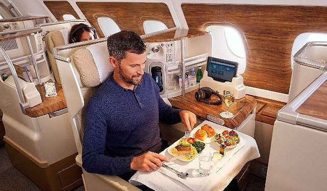 Emirates, Yemek Ön Sipariş Hizmetini Tanıtıyor
