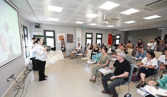 Genç Gazeteciler Efes Tarlası Hayat Köyü’nde ustalarla buluştu