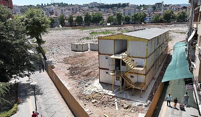 Gölcük Merkez Kentsel Dönüşüm Projesi’nde yer düzgünleştirme ve hafriyata başlanıyor