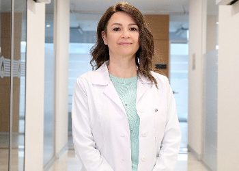 Her yaşta şeffaf plak uygulanabiliyor