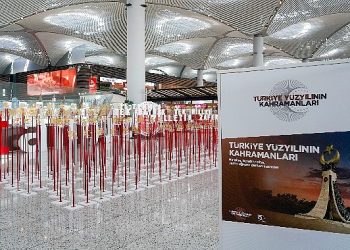 İGA İstanbul Havalimanı Kulesi 15 Temmuz’da Türk Bayrağı renklerine bürünecek