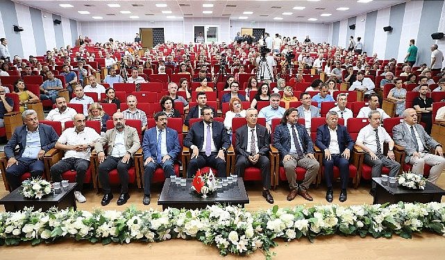 İKÇÜ’de 15 Temmuz Darbe Teşebbüsü ve Global Siyaset Paneli