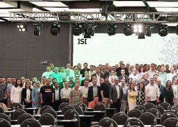 Isıcam Sistemleri, 49. Yıldönümünde Yetkili Üreticileri ile Bir Ortaya Geldi