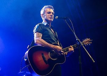 İstanbul’un En Büyük Sahnesi YBY Woods’ta Teoman Fırtınası Esti