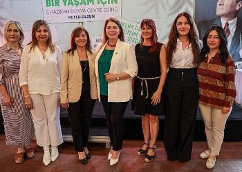 İzmir’in atık pil toplama şampiyonu Karşıyaka