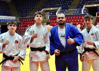 Kağıtspor, Avrupa’nın her kulvarında şampiyon