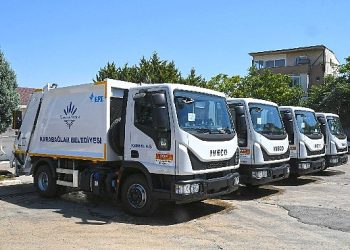 Karabağlar Belediyesi araç filosunu gençleştirmeye devam ediyor