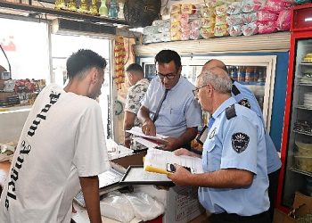 Karabağlar Belediyesi’nden işyerlerinde kapsamlı kontrol