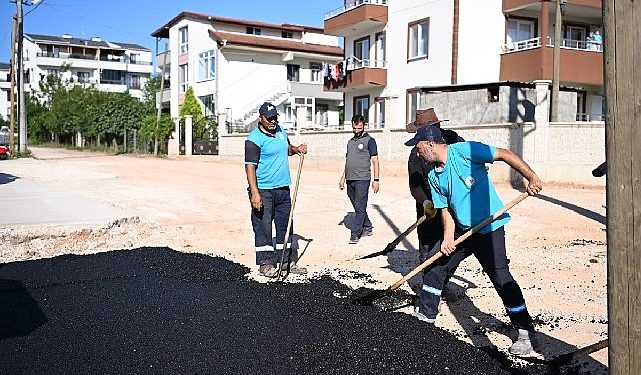  Kartepe’de Asfalt atağı tüm süratiyle devam ediyor 